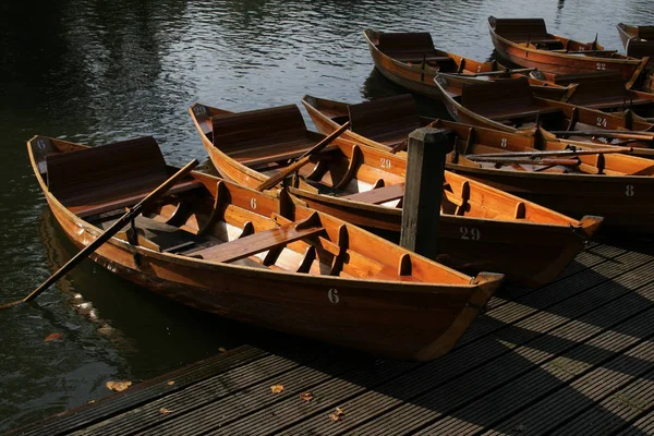 Schiffe Wasserfahrzeuge Transport — Stockfoto