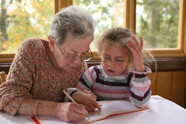 Portret Van Een Gelukkig Gezin Verwantschap Concept — Stockfoto