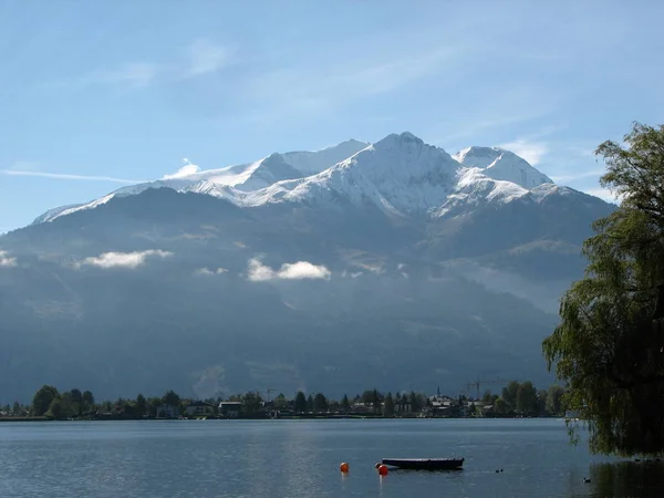 Lago Zeller Con Montañas Tauern Segundo Plano —  Fotos de Stock