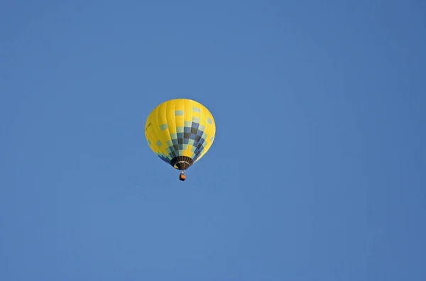 Sıcak Hava Balonu Hava Ulaşımı — Stok fotoğraf