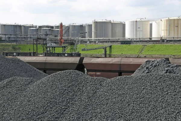 Olja Duisburg Inre Hamn — Stockfoto