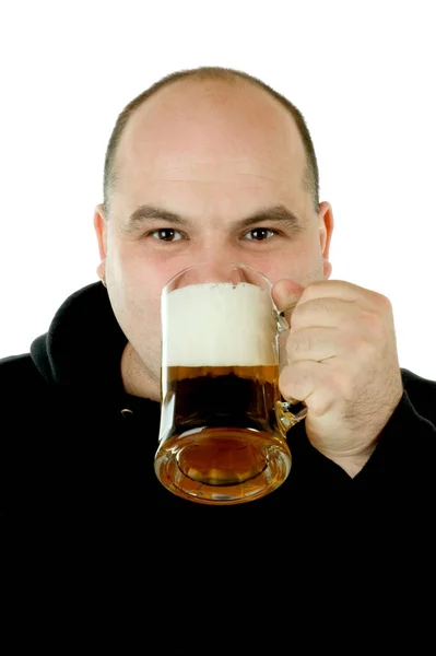 Homem Camisa Preta Com Copo Cerveja — Fotografia de Stock