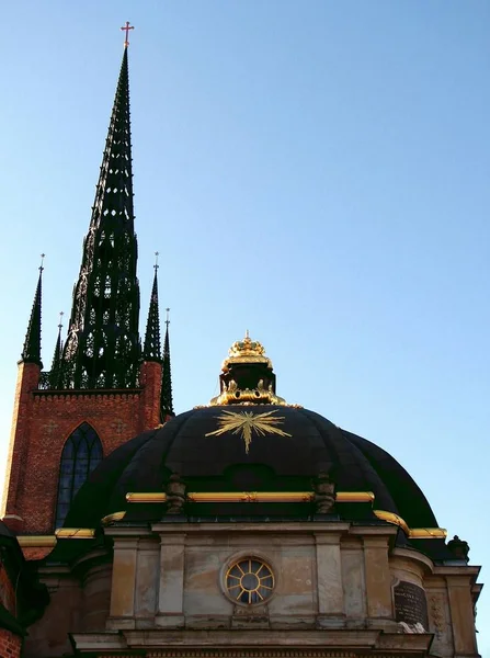 Része Mesterien Megtervezett Tető Háttérben Templom Torony Riddarholm Kyrkan Sziget — Stock Fotó