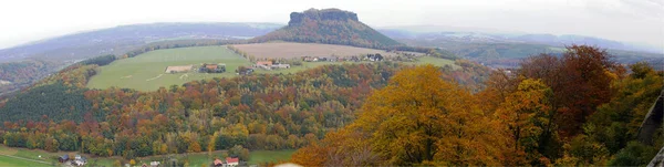 Aufnamhe Mit Pentax 100 Mehrrahmig Montiert Mit Zoner Panoram 200 — Stockfoto