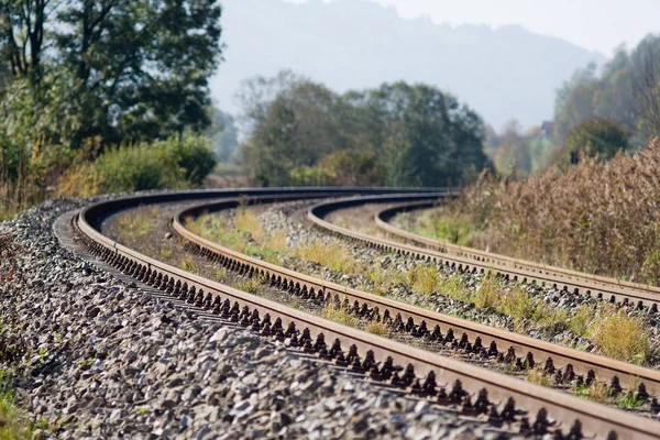 Yerdeki Boş Tren Rayları — Stok fotoğraf