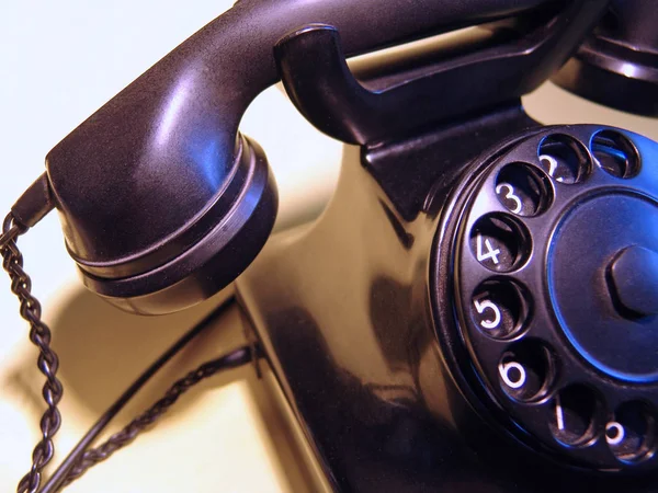 Viejo Teléfono Sobre Mesa — Foto de Stock