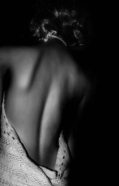 Donna Nuda Con Capelli Lunghi Bianco Nero — Foto Stock