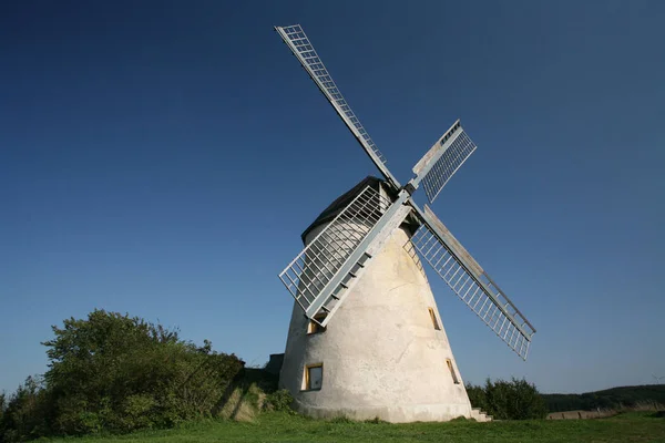 Scenic View Landscape Windmill Building — Stock Photo, Image