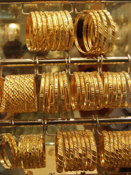 Pulseiras Douradas Jóias Bronze — Fotografia de Stock