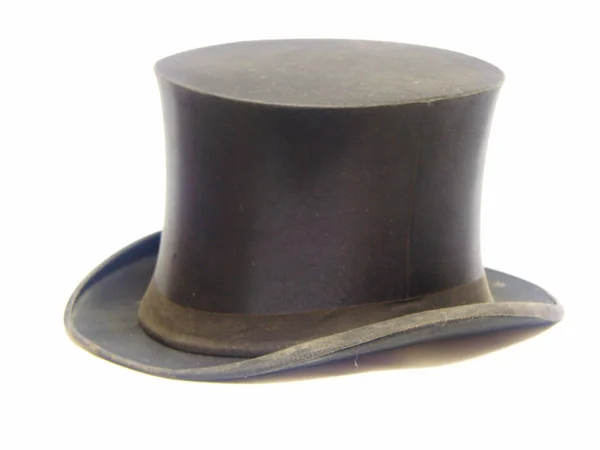 白帽子上的黑帽 — 图库照片