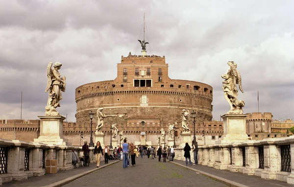 罗马的Castel Sant Angelo和Ponte Sant Angelo 6X7 — 图库照片