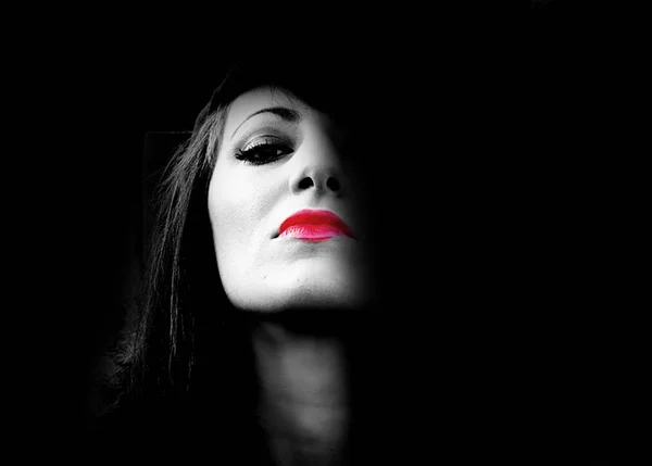 Портрет Красивої Жінки Чорним Волоссям — стокове фото