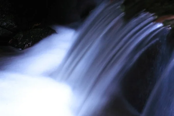 Malerischer Blick Auf Majestätische Landschaft Mit Wasserfall — Stockfoto