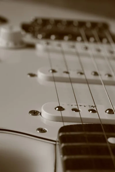 Guitare Acoustique Sur Table — Photo