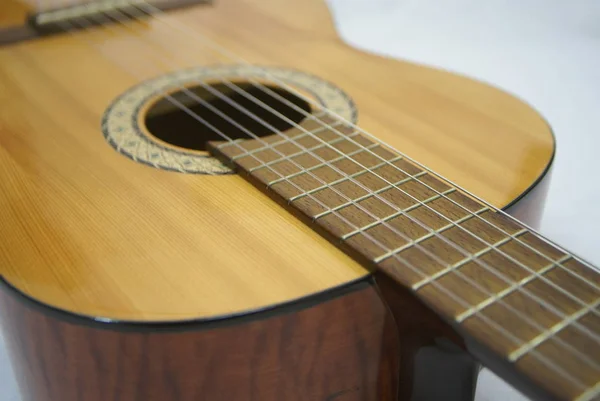 Guitarra Acústica Sobre Mesa Madera —  Fotos de Stock