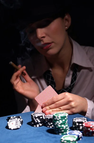 カジノのポーカープレーヤー — ストック写真