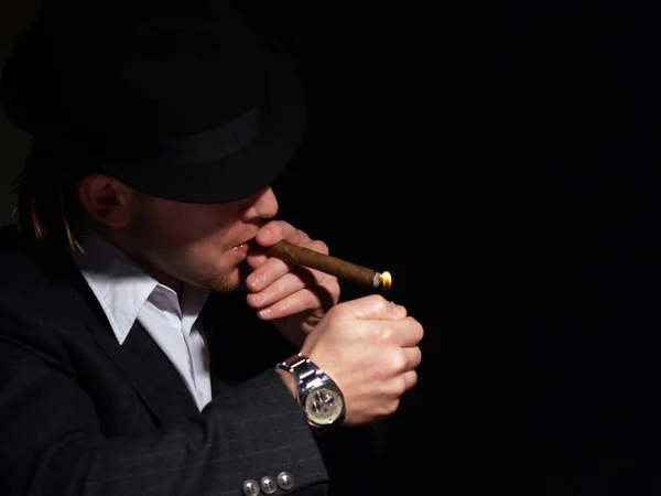 Man Hatt Med Cigarr — Stockfoto