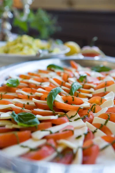 Pequeno Almoço Tomates Com Mussarela — Fotografia de Stock