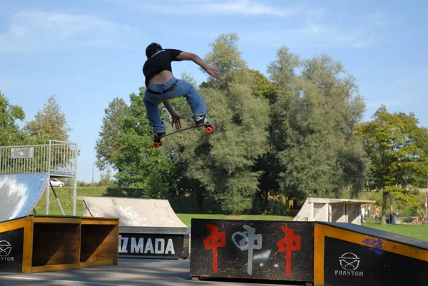 360 Grave Ramp Slalomboard — Stock Photo, Image