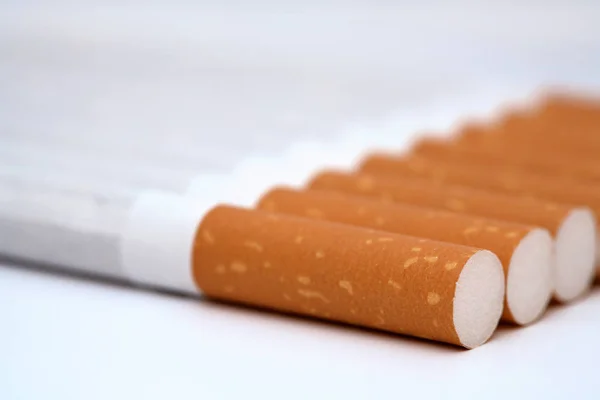 Τσιγάρο Είναι Ένα Υλικό Συνήθως Καπνός — Φωτογραφία Αρχείου