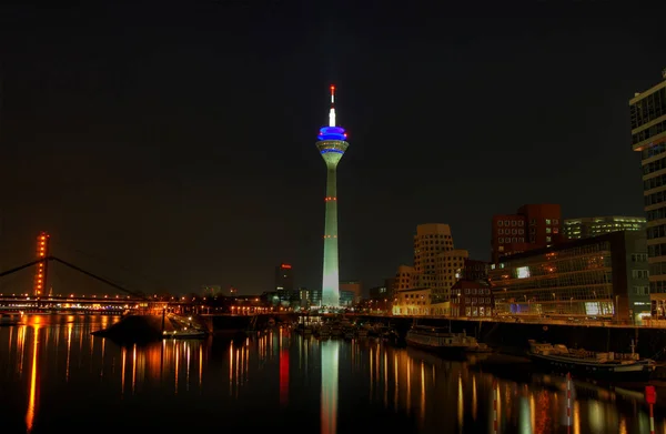 Dusseldorf Noite Hdr Tiros Mapeamento Tom Fácil — Fotografia de Stock