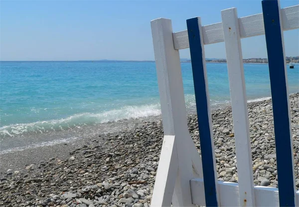 Vacker Strand Med Vit Sand Och Blå Himmel — Stockfoto