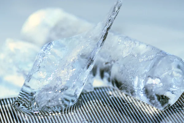 Cubos Hielo Con Fondo Azul —  Fotos de Stock