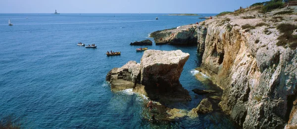 Akdeniz Kayalık Kıyıları Yazın — Stok fotoğraf