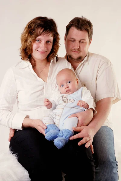 Mutlu Bir Ailenin Portresi Yakınlık Konsepti — Stok fotoğraf