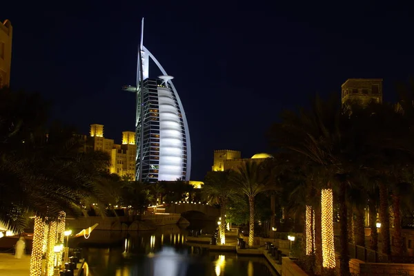 Souk Madinat Avec Burj Arabe — Photo