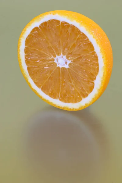 Half Orange Gold — Stock Photo, Image