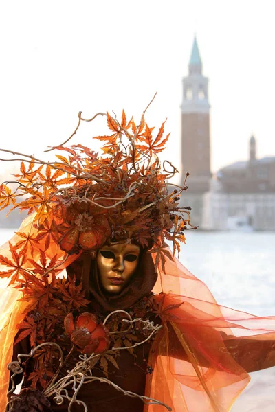 Venice Italy Close Woman Carnival Mask Street — Stock Photo, Image