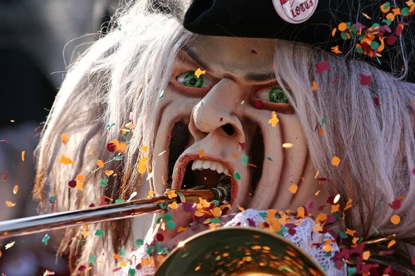 Cadılar Bayramı Karnavalı Bir Palyaçoya Yaklaş — Stok fotoğraf