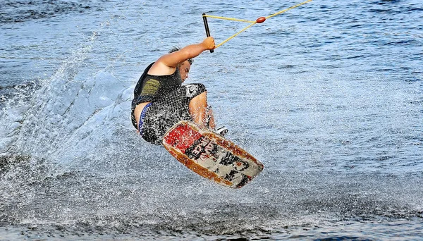 Uomo Kayak Sul Mare — Foto Stock