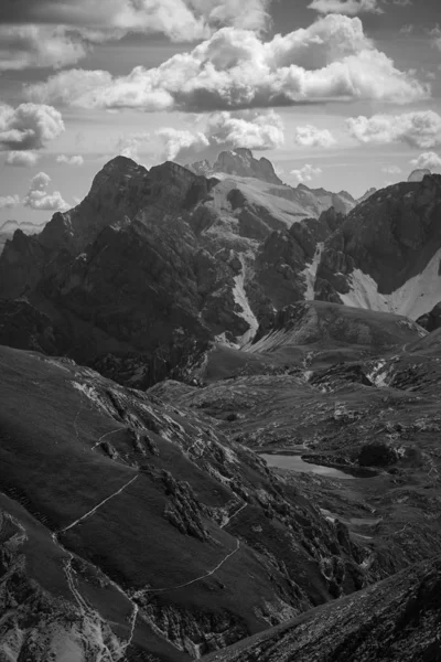 Viaggiando Nelle Bellissime Alpi — Foto Stock