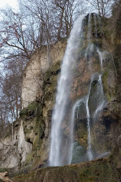 Hermosa Cascada Sobre Fondo Naturaleza — Foto de Stock