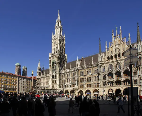 München Die Hauptstadt Bayerns Beherbergt Jahrhunderte Alte Gebäude Und Zahlreiche — Stockfoto