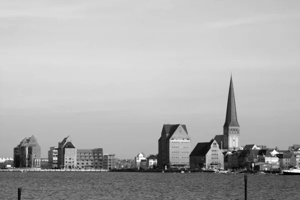 Rostock Miasto Leżące Nad Rzeką Warnow Północnym Wybrzeżu Niemiec — Zdjęcie stockowe