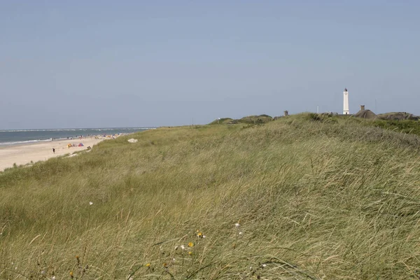 Deniz Feneriyle Kumul Manzarası — Stok fotoğraf