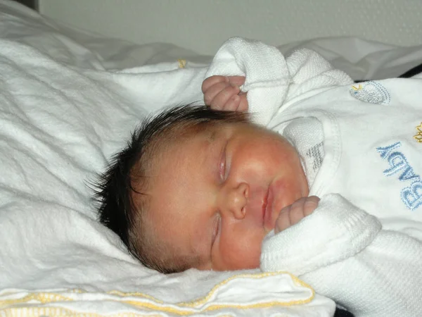 กทารกแรกเก — ภาพถ่ายสต็อก