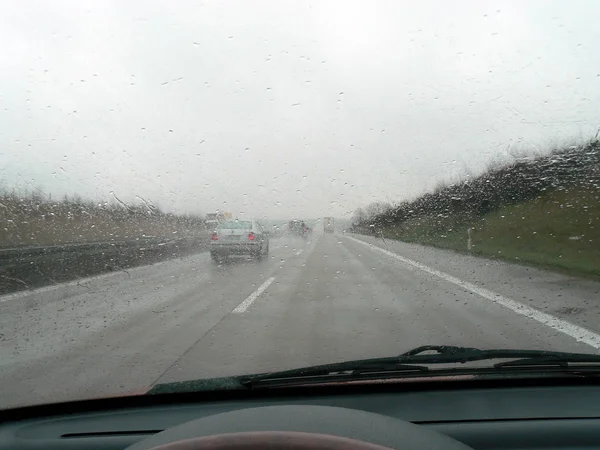 Autobahnfahrt Regen — Stockfoto