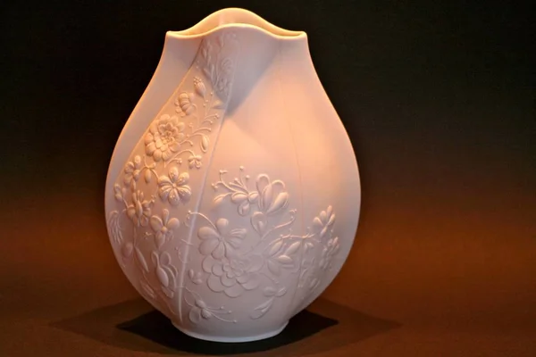 Vase Céramique Sur Fond Noir — Photo