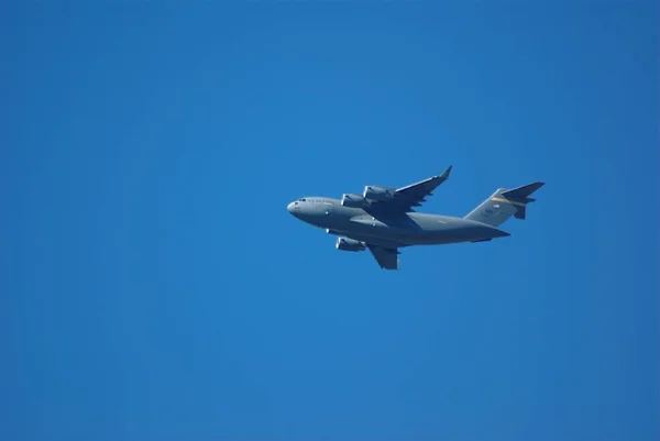 Avião Voando Céu — Fotografia de Stock