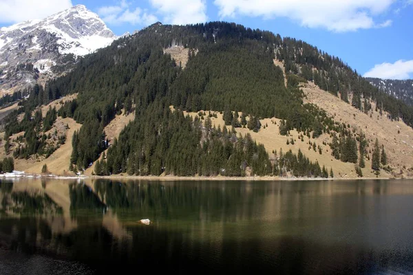 Malowniczy Widok Piękny Krajobraz Pasmem Górskim — Zdjęcie stockowe