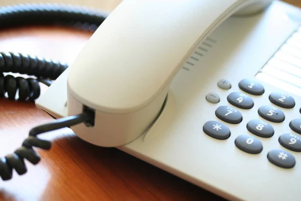 Telefon Und Telefon Auf Dem Tisch — Stockfoto