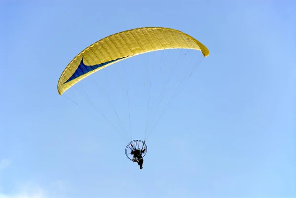 Paramotor Planörü Trapani Üzerinde — Stok fotoğraf