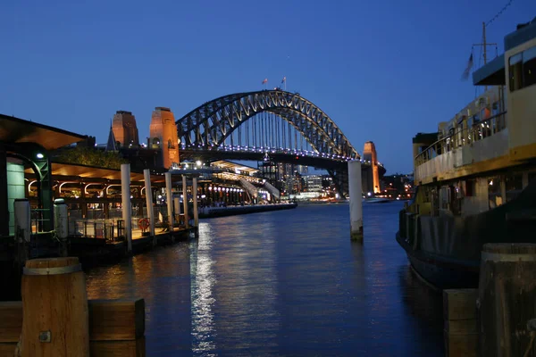 Sydney Nin Güzel Köprüsü — Stok fotoğraf