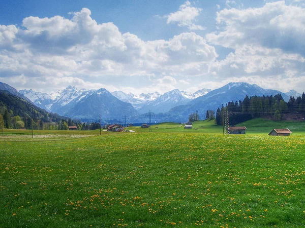 Alpské Jarní Panorama — Stock fotografie