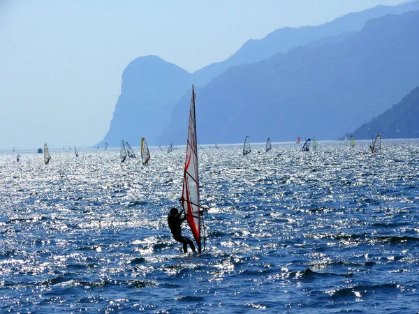 Surfspass Στη Λίμνη Garda — Φωτογραφία Αρχείου