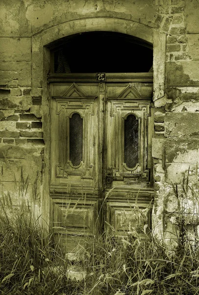 Antigua Casa Abandonada Ciudad —  Fotos de Stock